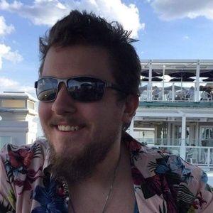 Meet your Posher, Adam